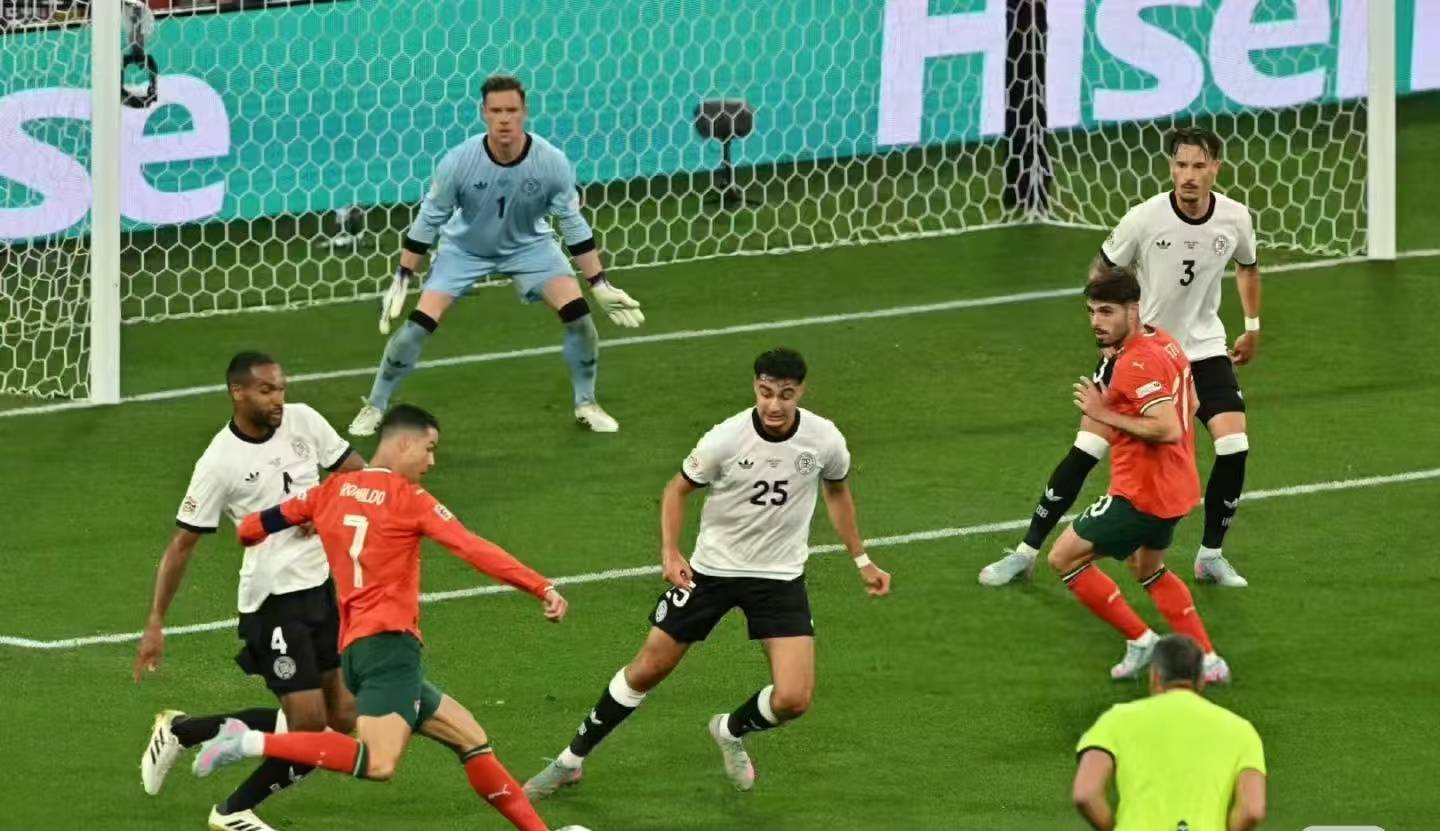 米兰体育app-重磅！今晚阿森纳调整名单以备法国杯清晨里昂调整名单以备CBA季后赛，浓眉哥与40激战中国队分钟的简单介绍-米兰体育app